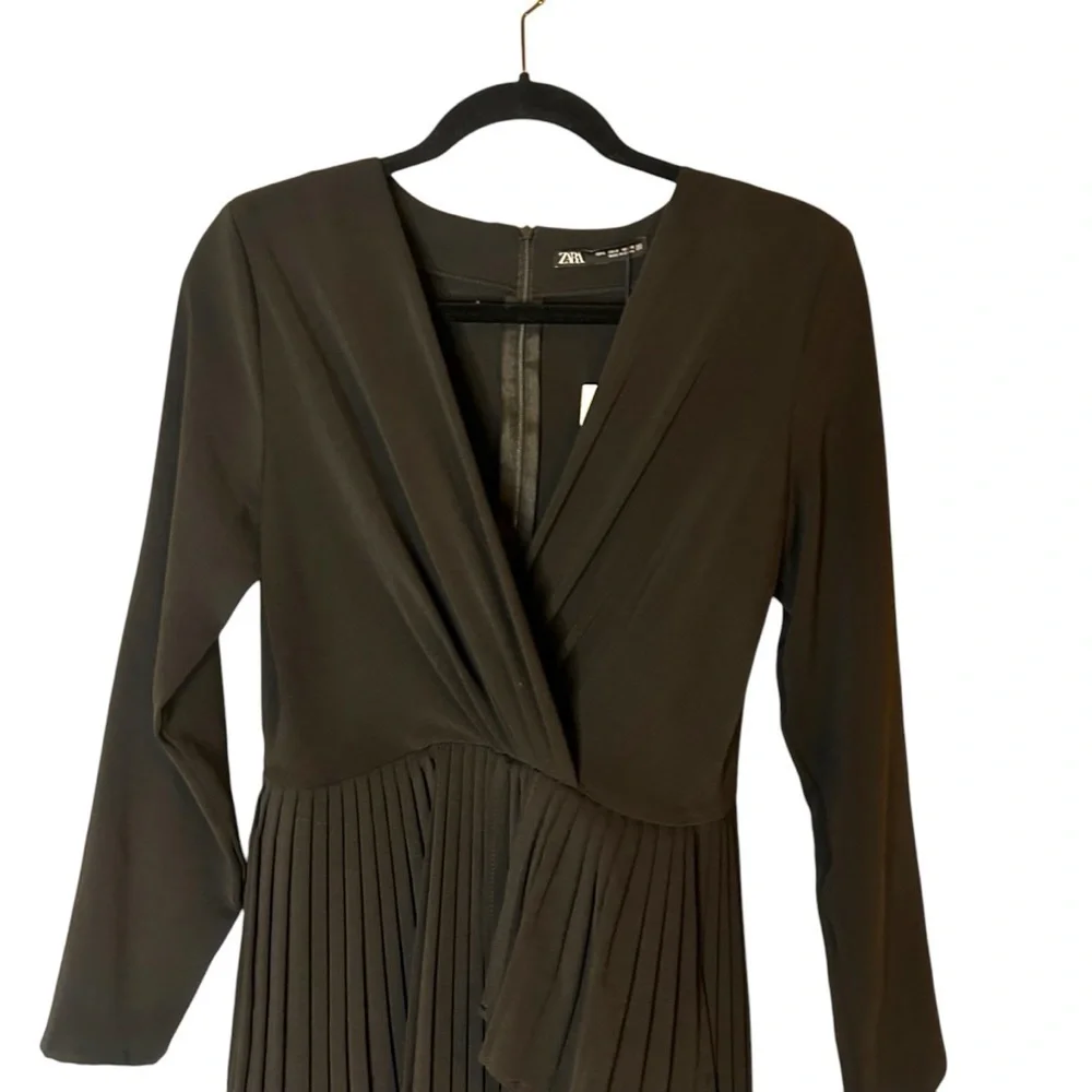 Zara Wonen Pleated Jumpsuit Dress - Picture 5 of 15